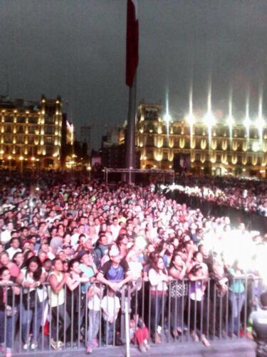 AV ENTERTAINMENT_ZOCALO SOLD OUT